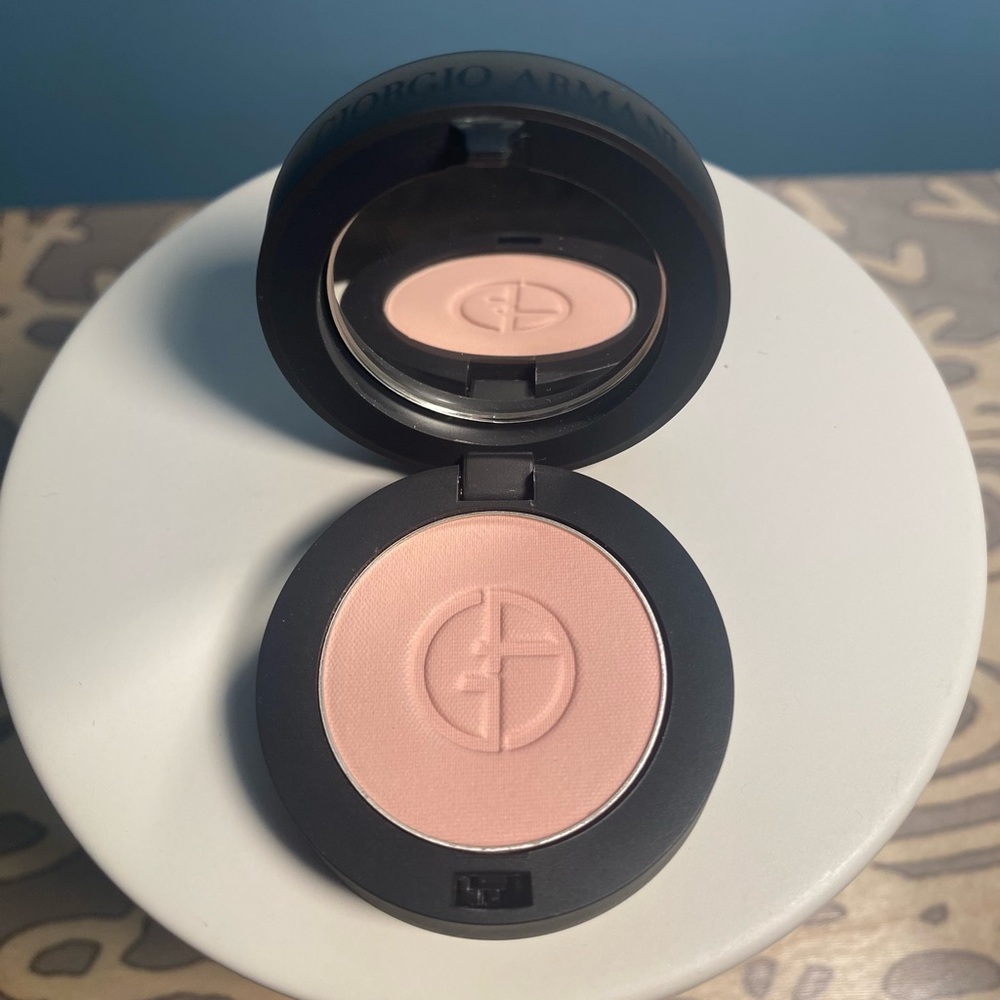 Giorgio Armani Eye Shadow - brand new